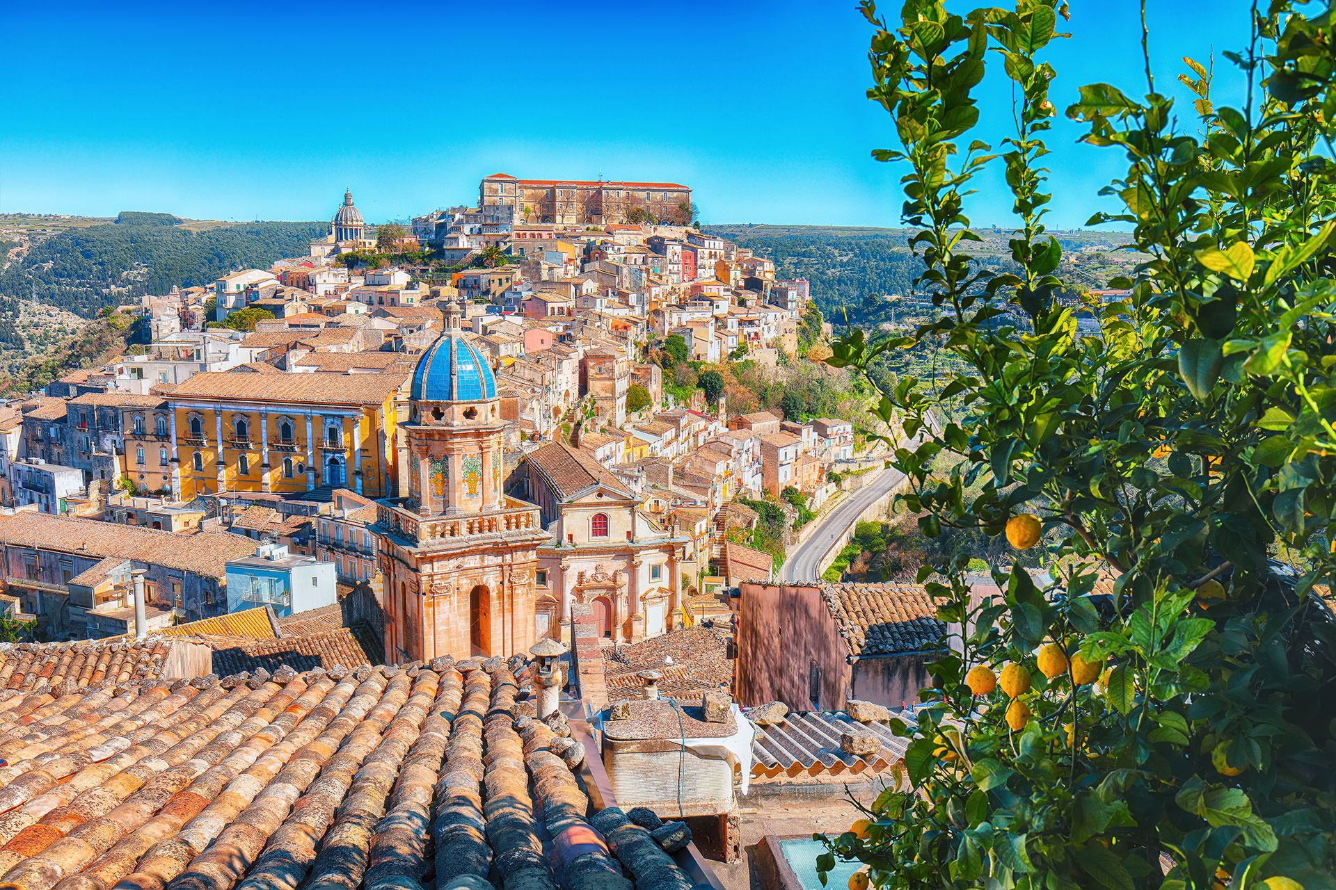 TOUR DEL BAROCCO IN BICI Tra mare, borghi UNESCO e natura nella Sicilia sud-orientale - immagine 3