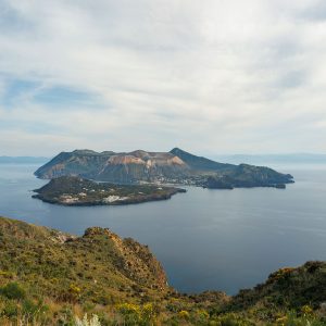 TRA LIPARI E VULCANO Giornate della Vulcanologia – Trekking, mare e natura nelle Eolie