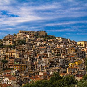 ALLA SCOPERTA DELLE MERAVIGLIE SAMPIETRINE Un viaggio tra storia, tradizioni e sapori nel cuore dei Nebrodi