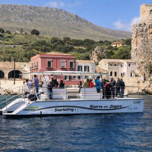 Esperienza Premium in Catamarano a Castellammare del Golfo – Snorkeling tra Scopello e Riserva dello Zingaro
